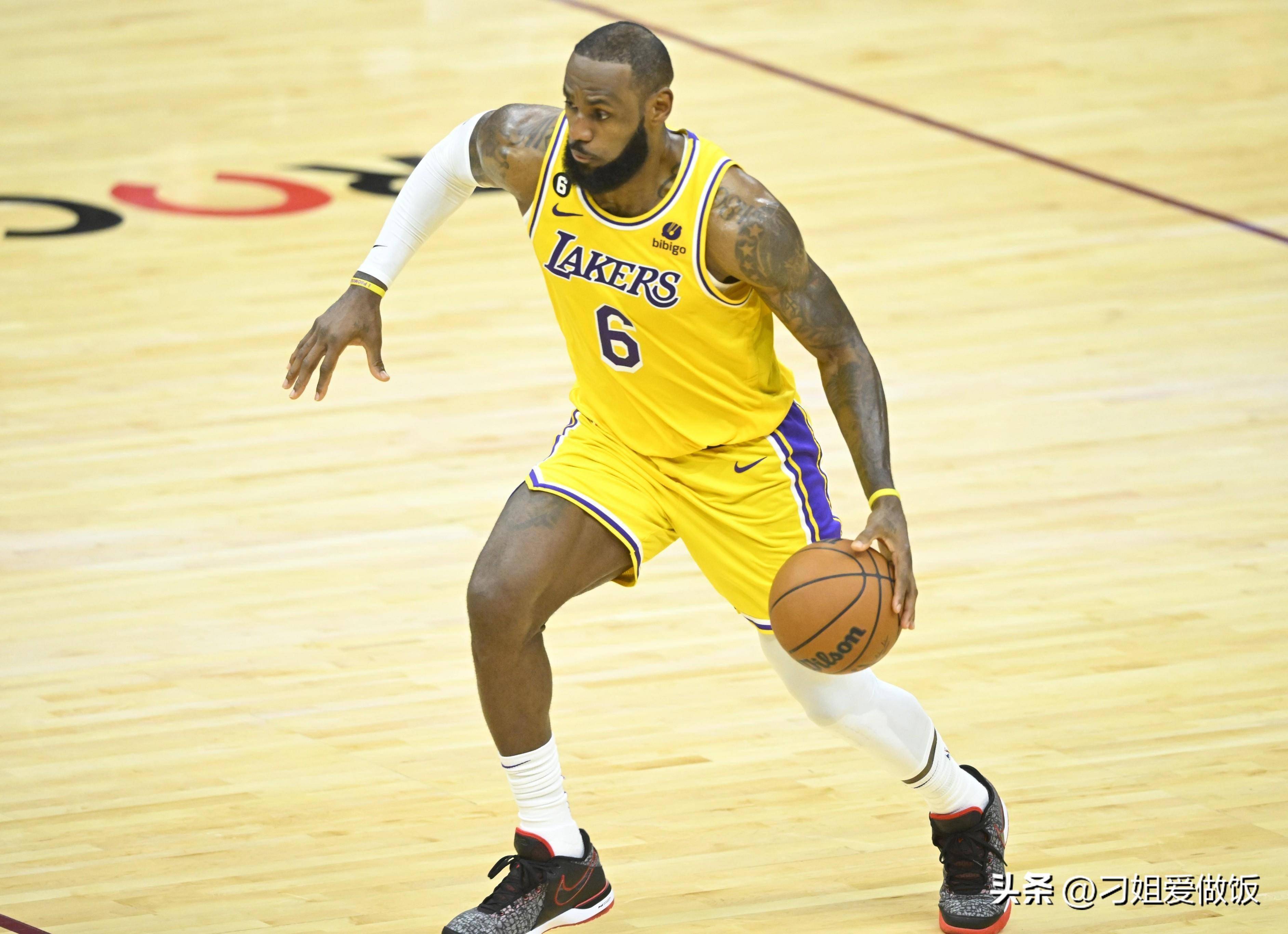 万博-集结日欧超杯传出新动向，多伦多猛龙单刀错失，管理层表态：气氛紧张，年轻球员得到机会的简单介绍-万博